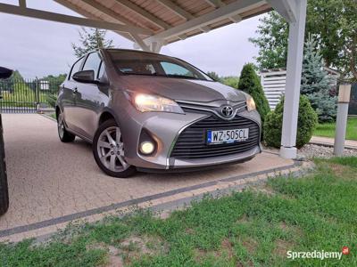 Toyota Yaris 1.33 99 KM salon PL lift kamera cofania