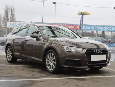 Audi A4 B9 , Salon Polska, Serwis ASO, Automat, Navi, Klimatronic,