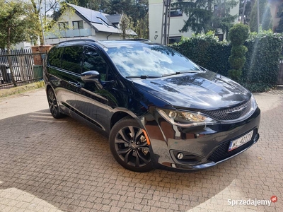 Chrysler Pacifica 2018 pakiet S