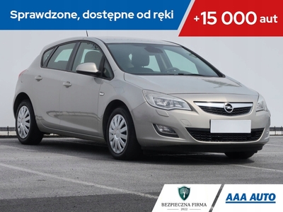 Opel Astra J Hatchback 5d 1.6 Twinport ECOTEC 115KM 2009