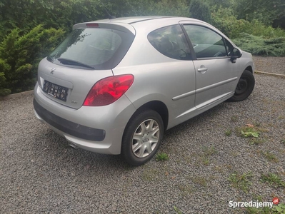 Peugeot 207 1.4 benzyna