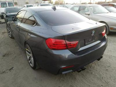 BMW M4 2015, 3.0L, uszkodzony przód