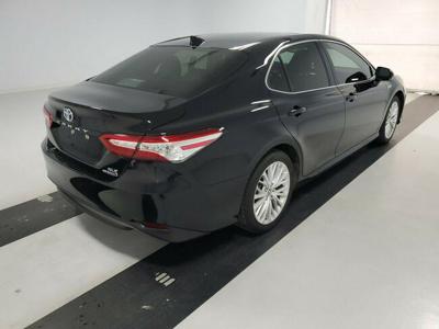 Toyota Camry Hybrid XLE