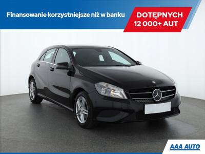 Mercedes Klasa A W176 Hatchback 5d 1.6 180 BlueEFFICIENCY 122KM 2013