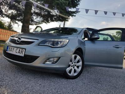 Opel Astra J Sports Tourer 1.6 Turbo ECOTEC 180KM 2011