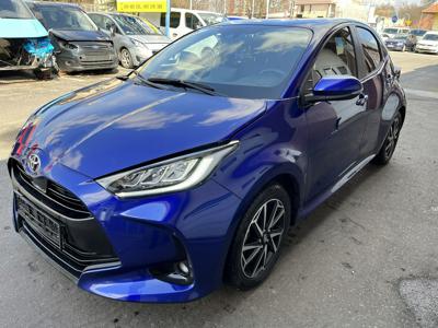 Toyota Yaris IV Hatchback 1.5 Dynamic Force 125KM 2021