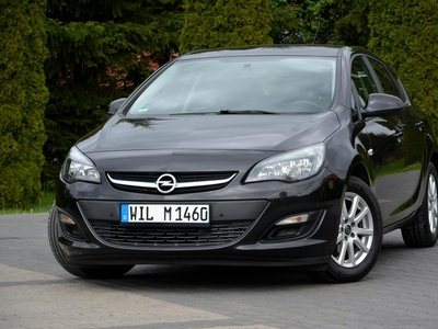 Opel Astra J Hatchback 5d Facelifting 1.6 Twinport ECOTEC 115KM 2015