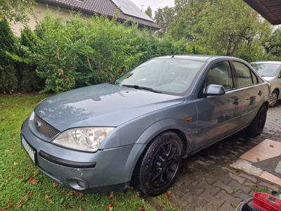 Ford Mondeo mk3 1.8 :)