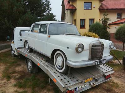 Mercedes W110 skrzydlak