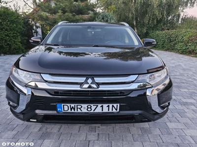 Mitsubishi Outlander 2.0 4WD Plug-In Hybrid Top