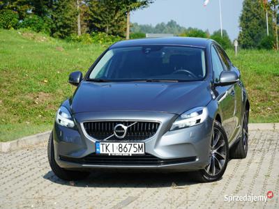 Volvo V40 D3 2019 kolor: szary Automat Bezwypadkowy