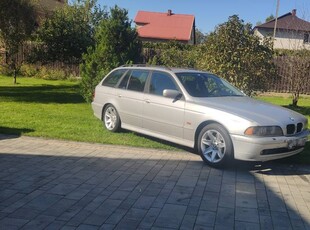 BMW 5 E39 3.0 benzyna z gazem 2001 r