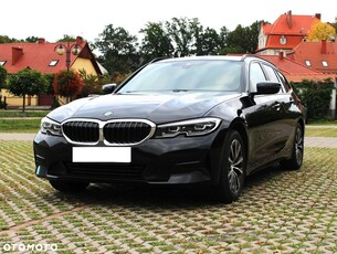 BMW Seria 3 318d Touring Sport Line