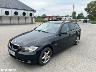 BMW Seria 3 320i Touring