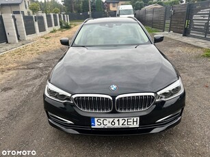 BMW Seria 5 520d xDrive Luxury Line