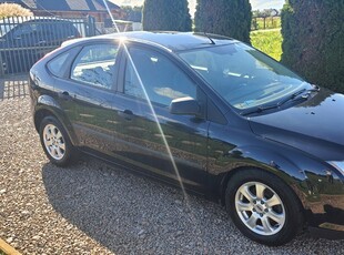 Ford Focus I Sedan 1.6 16V 100KM 2005