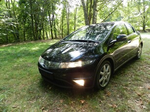 Honda Civic VIII CZARNE Śliczne UFO 1,8 * 1właściciel