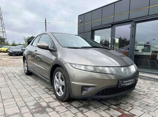 Honda Civic VIII Hatchback 3d 2.2 i-CTDi 140KM 2006