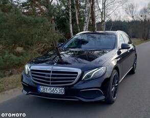 Mercedes-Benz Klasa E 220 d T 9G-TRONIC