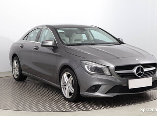 Mercedes CLA 200