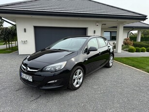 Opel Astra J Hatchback 5d Facelifting 1.6 Twinport ECOTEC 115KM 2015