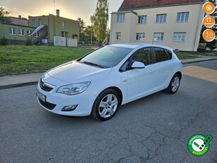 Opel Astra J Opłacona Zdrowa Zadbana Serwisowana z Klimą od 1 WŁ