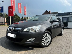 Opel Astra J Półskóry Navigacja Klima