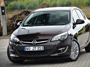 Opel Astra J Sports Tourer Facelifting 1.4 Turbo ECOTEC 120KM 2012