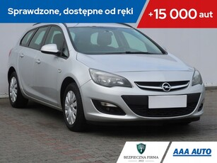 Opel Astra J Sports Tourer Facelifting 1.4 Turbo ECOTEC 120KM 2014