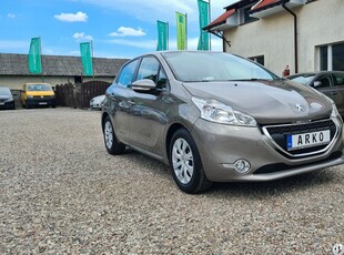 Peugeot 208 I Hatchback 3d 1.4 VTI 95KM 2012