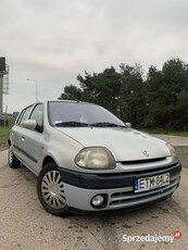 Renault Clio 1,4 klima mrozi opony zimowe