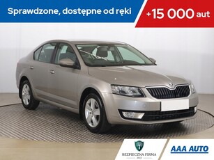 Skoda Octavia II Hatchback Facelifting 1.2 TSI 105KM 2013