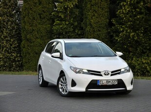 Toyota Auris II Hatchback 5d Dual VVT-i 100 99KM 2014