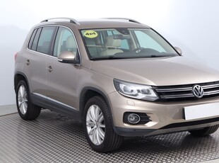 Volkswagen Tiguan , Salon Polska, Serwis ASO, 177 KM, DSG, Skóra, Navi, Xenon,