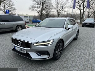 Volvo V60 II 2.0 benzyna 190KM 2020r Aut. Wersja Inscription