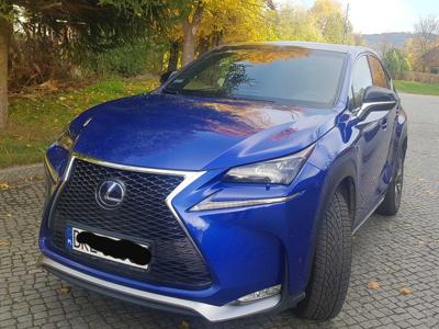 Lexus NX300h hybryda/benzyna