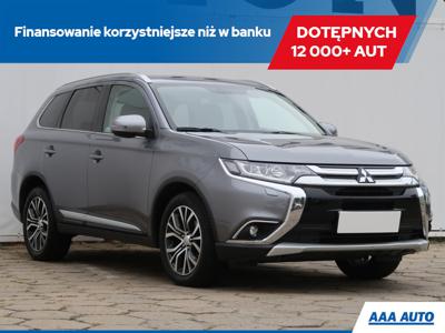 Mitsubishi Outlander III SUV Facelifting 2015 2.0 MIVEC 150KM 2016