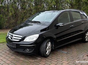 Mercedes b klasa , b180