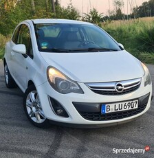 Opel Corsa 1.4 benzyna 101 koni , polift !!!