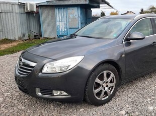 Opel Insignia 1.4 16V Turbo benzyna 140 KM / 2011 r. / Nawi / Zadbany