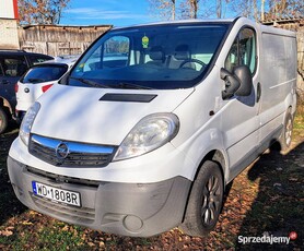 Opel Vivaro 2.0 90KM BUS 3 Miejsca Klima ABS Hak Elektryka Niski Nowe Opony