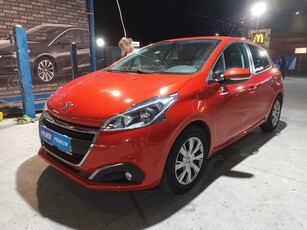 Peugeot 208 2015 1.2 PureTech 56261km Hatchback