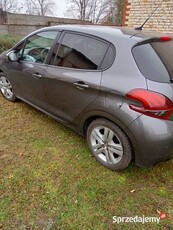 Peugeot 208 82 KM 2017r.(rejestracja 29.12.2017r.)