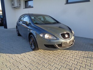 SEAT Leon II 1.6 klima navi kamera