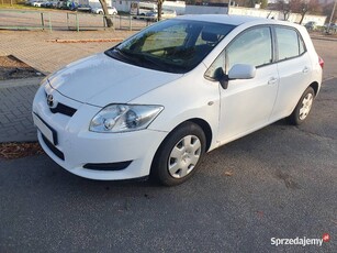 Toyota auris 1.4 benzyna