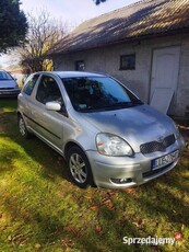 Toyota Yaris 1,0 2004 r automat