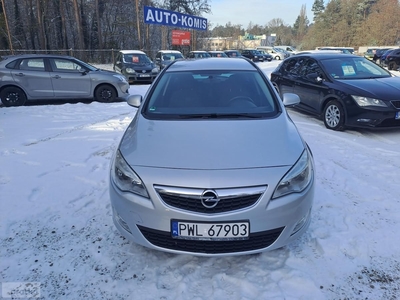 Opel Astra J polecam