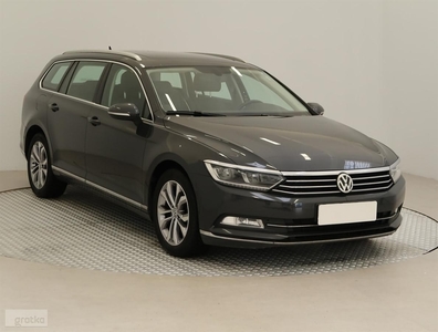 Volkswagen Passat B8 , 1. Właściciel, Serwis ASO, Automat, Skóra, Navi,