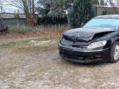 Volkswagen Phaeton 3.0TDI 2015 ostatni lift lekko uszkodzony