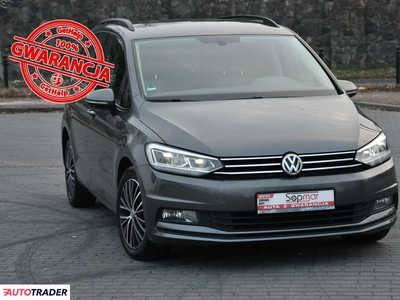 Volkswagen Touran 1.4 benzyna 150 KM 2015r. (Kampinos)